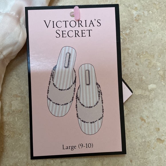 Victoria’s Secret Satin Slippers. NWT - Picture 2 of 3
